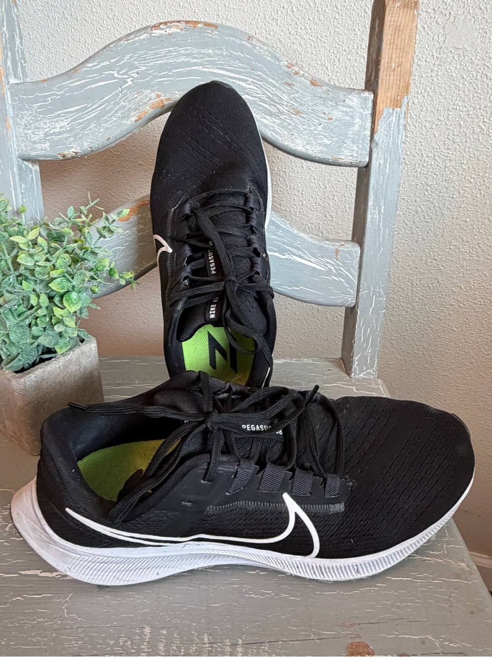 Nike Black Men's Pegasus 38 Athletic Running Sneakers
